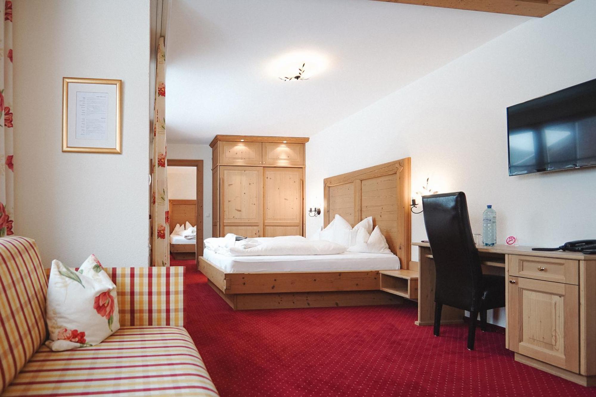 Hotel Acerina Superior เลคอัมอาร์ลแบร์ก ภายนอก รูปภาพ